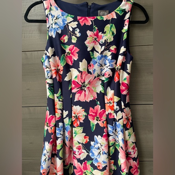 Vince Camuto dress - Picture 8 of 10